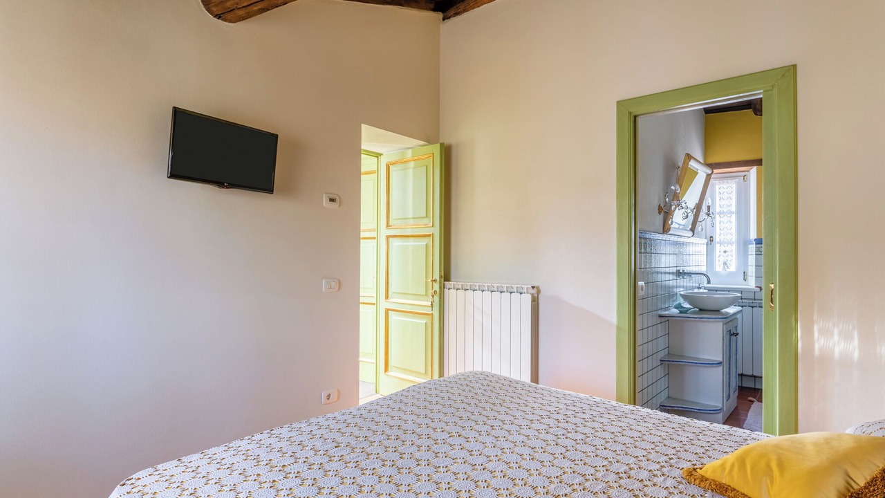 Photo of Bedroom in Molazzana
