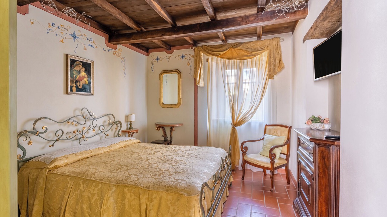 Photo of Bedroom in Molazzana