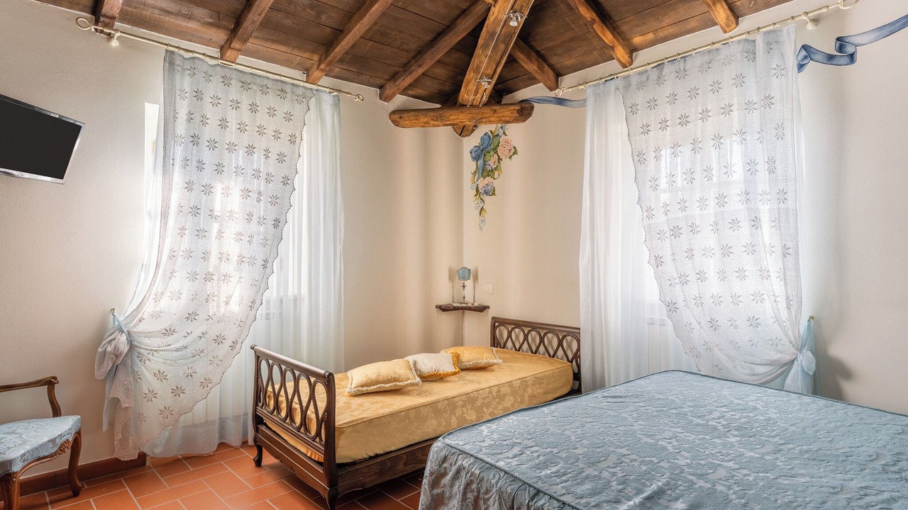 Photo of Bedroom in Molazzana