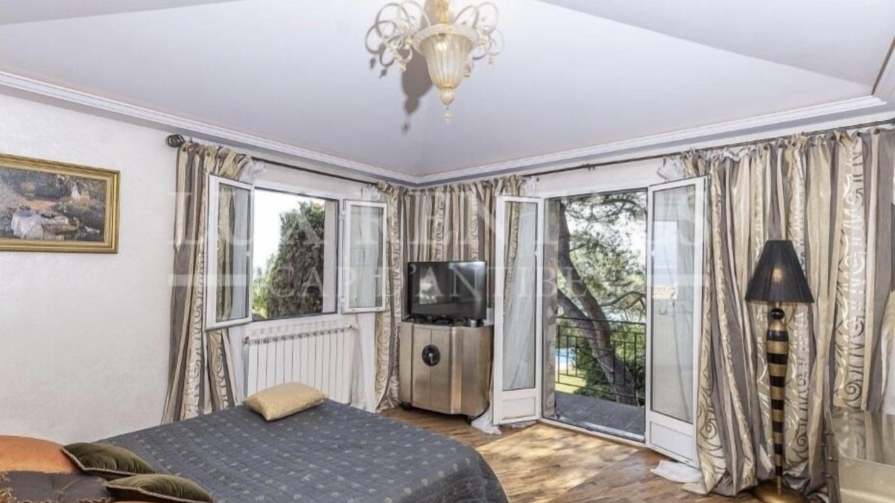 Photo of Bedroom in Cap-d'Antibes