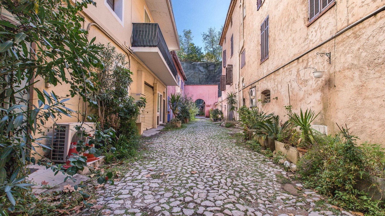 Photo of Outdoor in Riou - Petit Juas - Av de Grasse