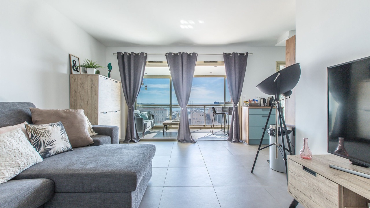 Photo of Livingroom in Cannes City Centre