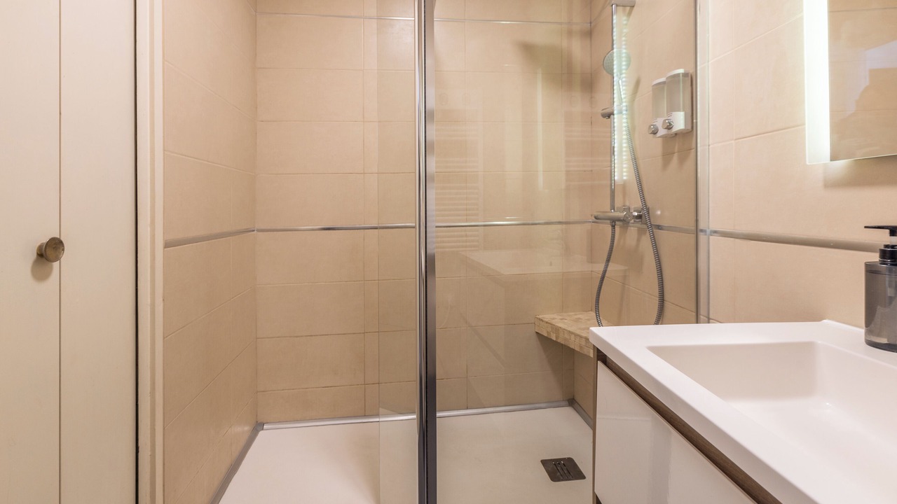 Photo of Bathroom in Cannes City Centre