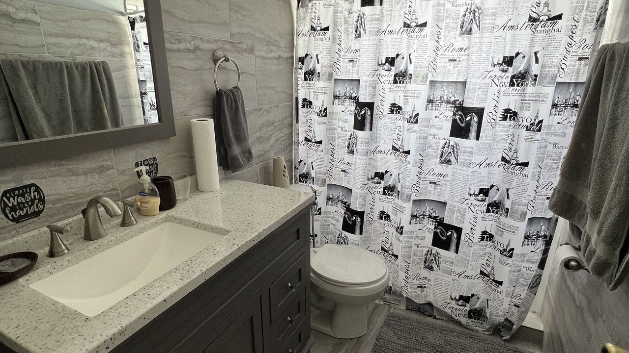 Photo of Bathroom in Mill Run