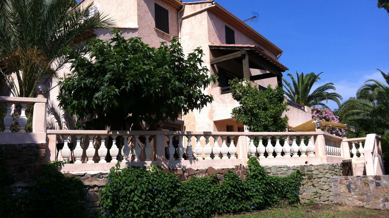 Photo of Outdoor in Antheor