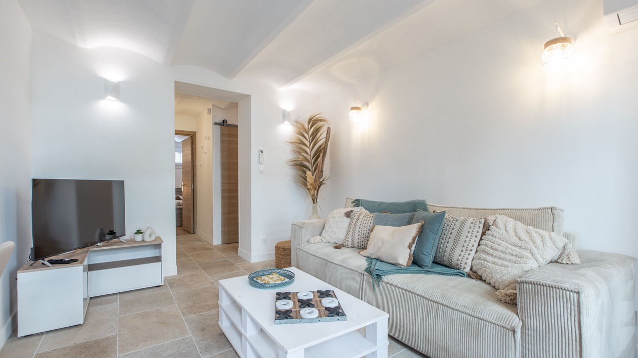 Photo of Livingroom in Cannes City Centre