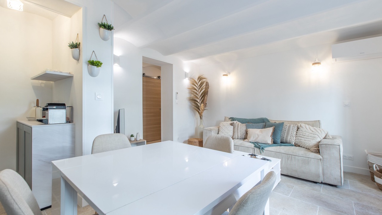 Photo of Livingroom in Cannes City Centre