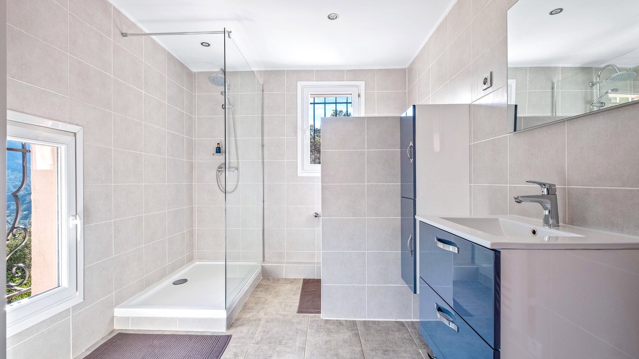 Photo of Bathroom in St. Jean de l’Esterel
