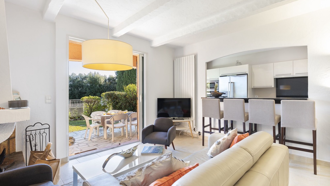 Photo of Livingroom in Bastide Giraud