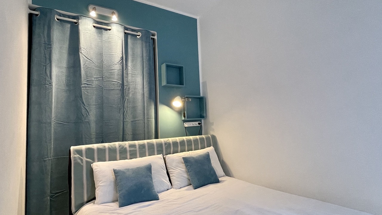 Photo of Bedroom in California - Pezou