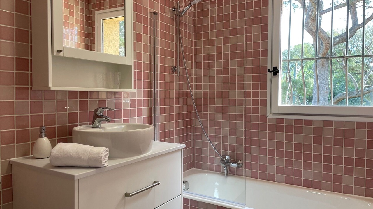 Photo of Bathroom in Cap-Ferrat
