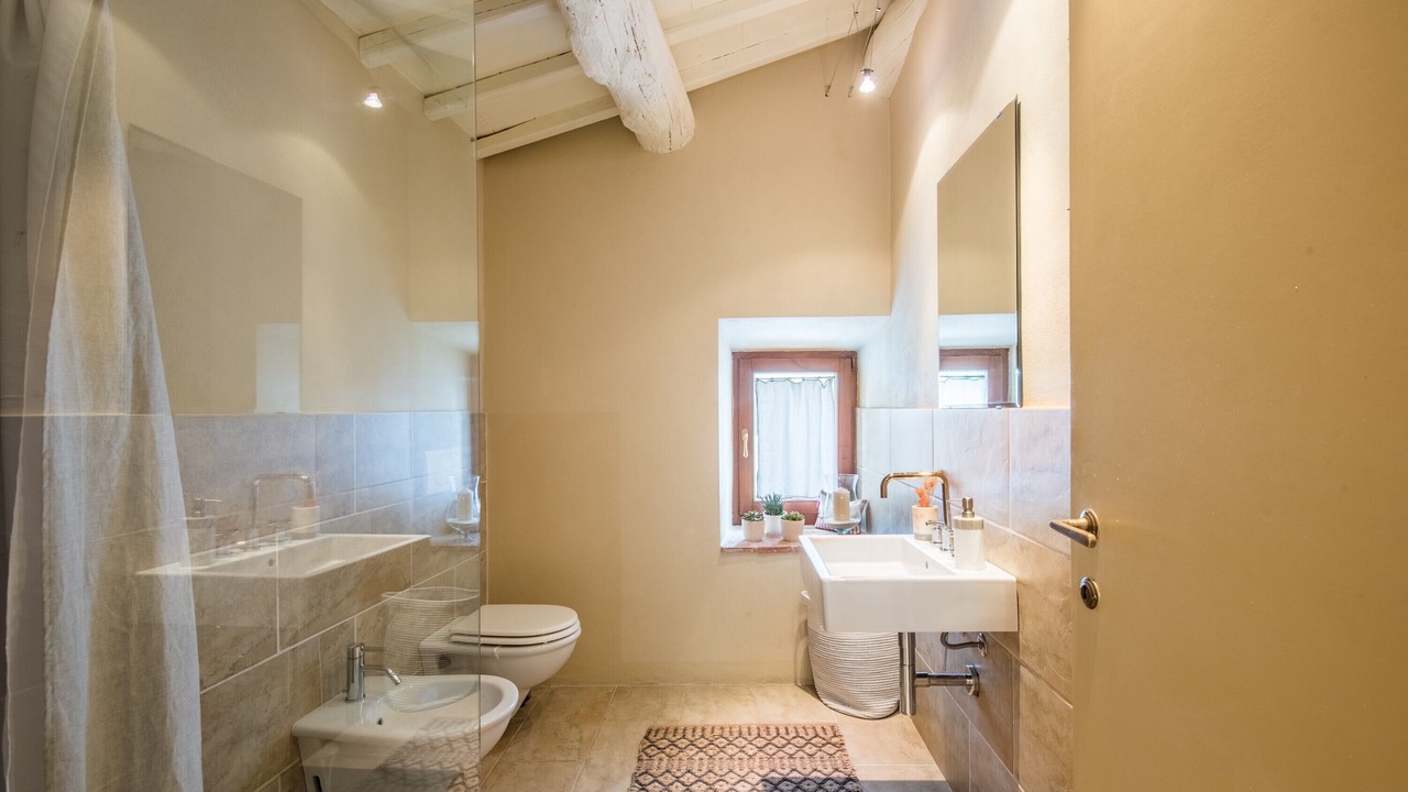 Photo of Bathroom in Simignano