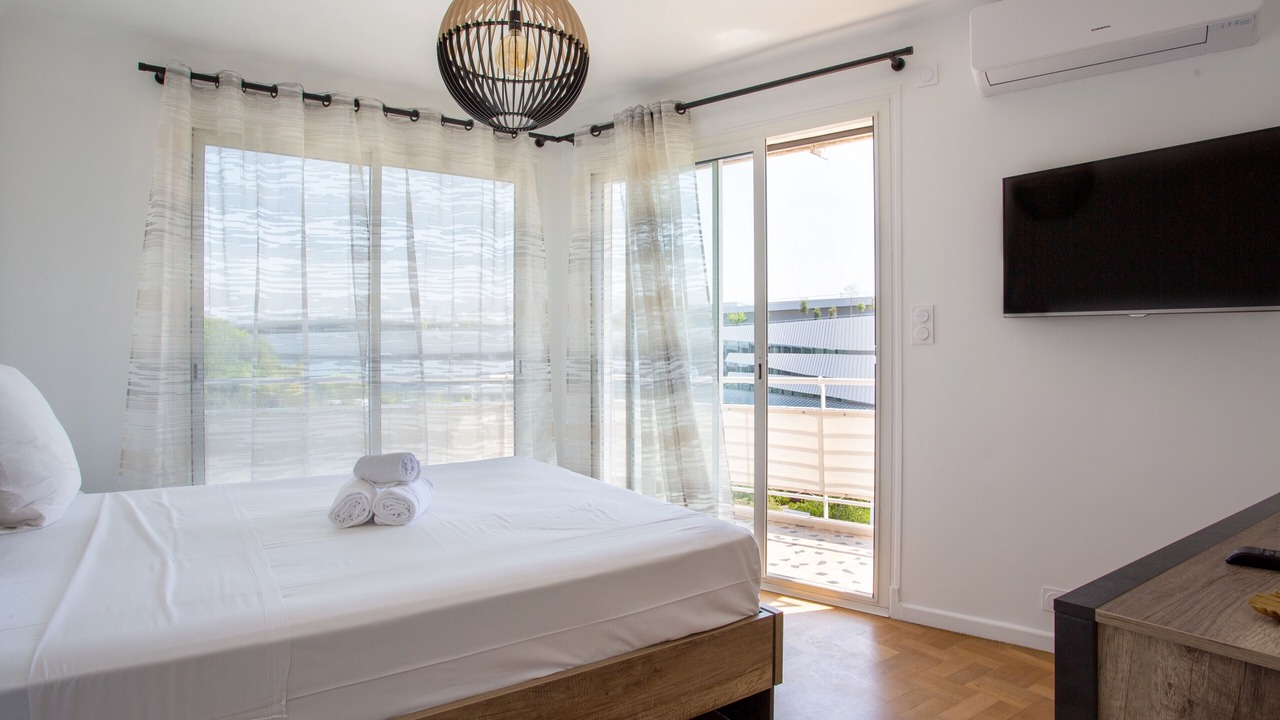 Photo of Bedroom in Saint-Laurent-du-Var