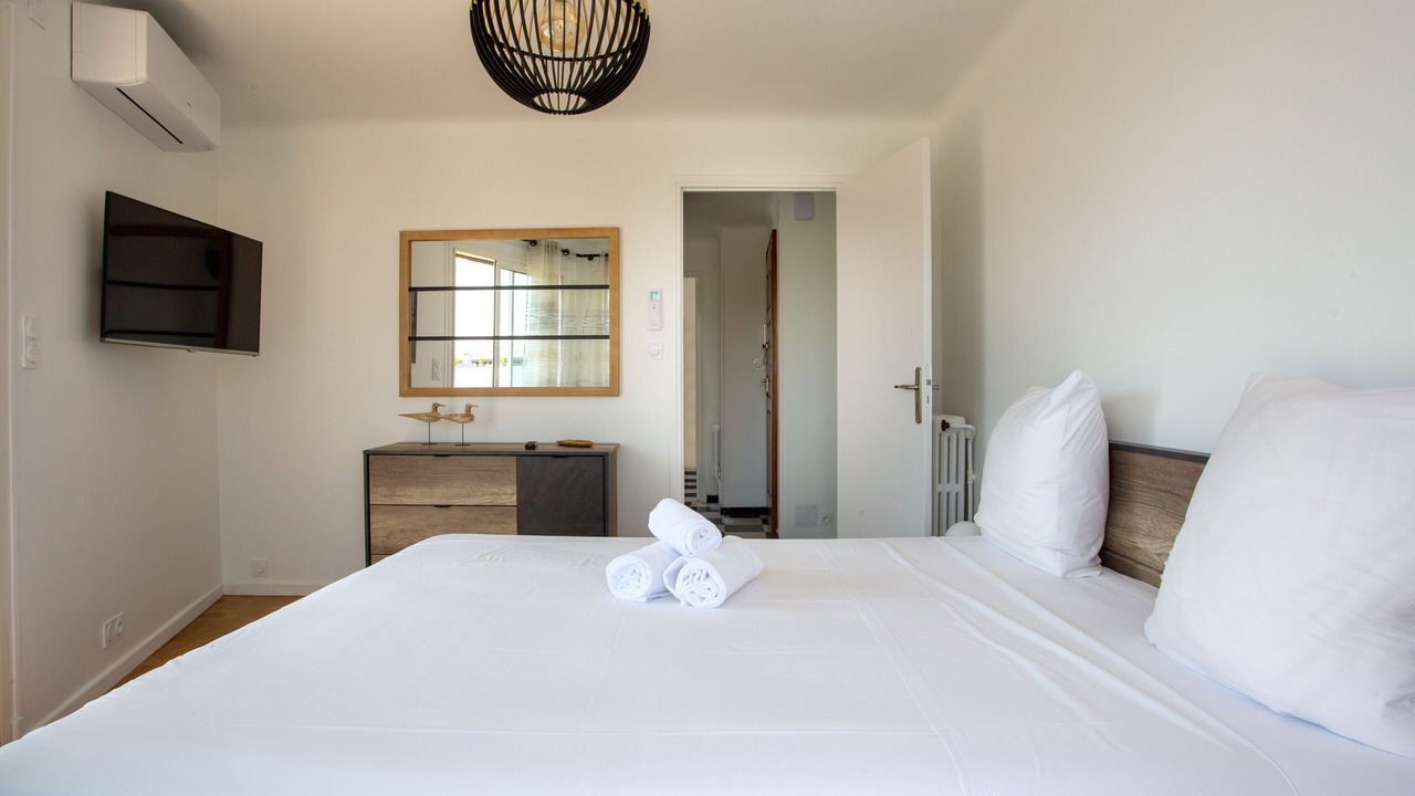 Photo of Bedroom in Saint-Laurent-du-Var