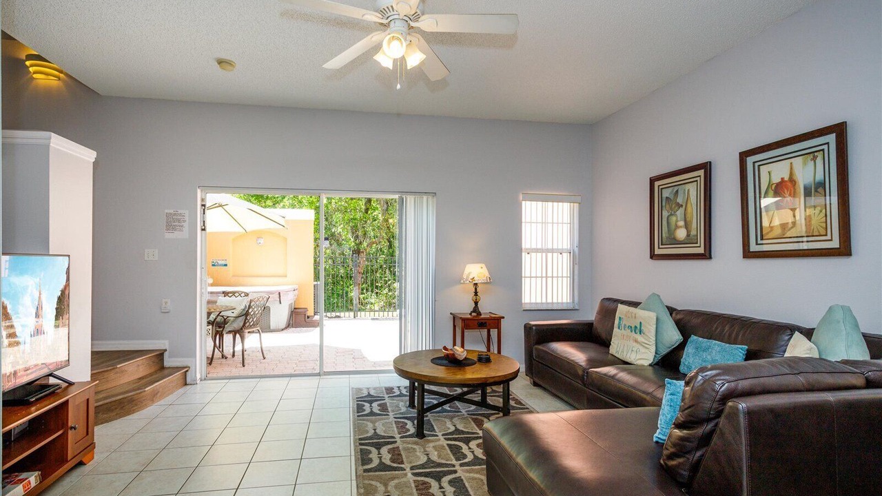 Photo of Livingroom in Lake Berkley