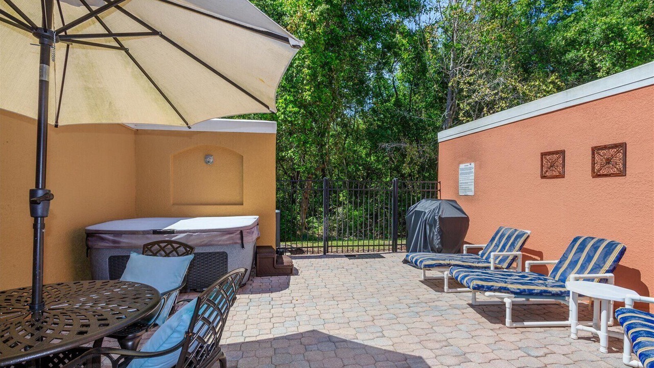 Photo of Outdoor in Lake Berkley