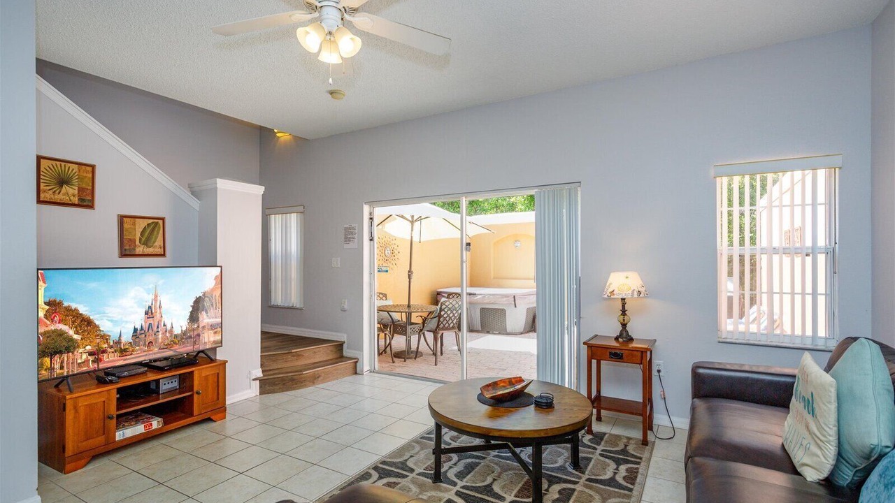 Photo of Livingroom in Lake Berkley
