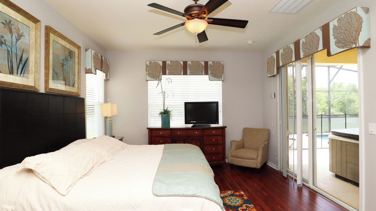 Photo of Bedroom in Trafalgar Village
