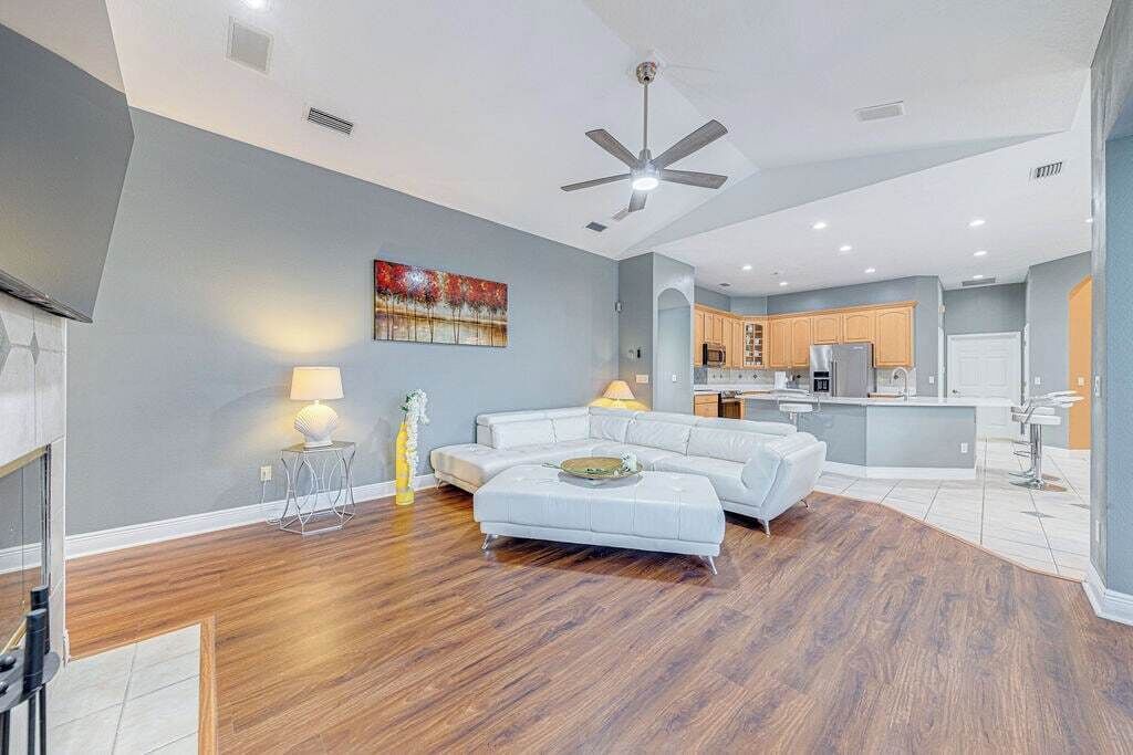Photo of Livingroom in Forest City