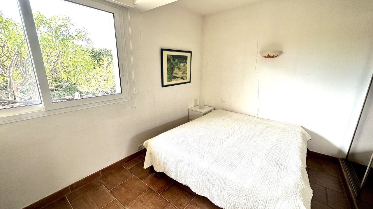 Photo of Bedroom in Gairaut