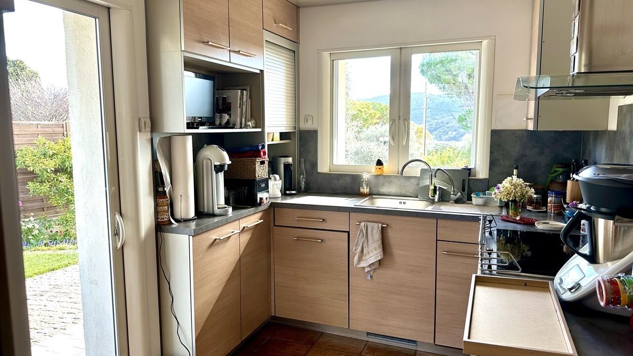 Photo of Kitchen in Gairaut