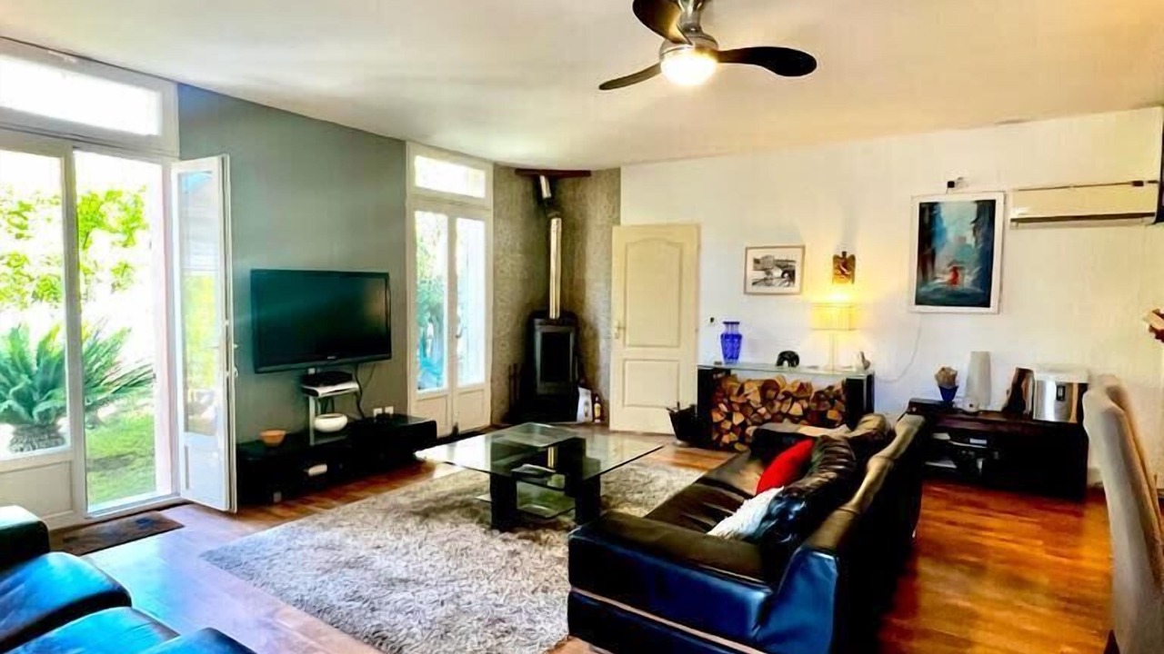 Photo of Livingroom in Antibes City Centre