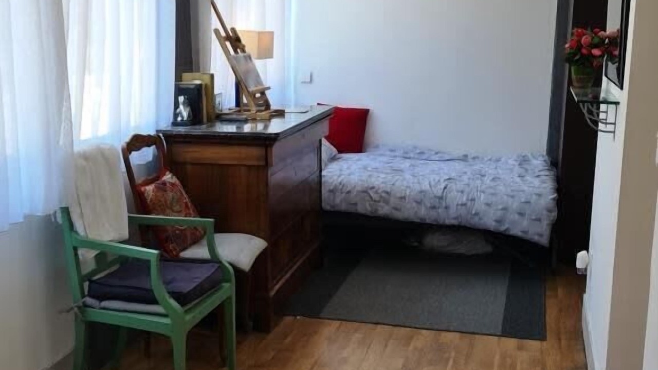 Photo of Bedroom in Antibes City Centre