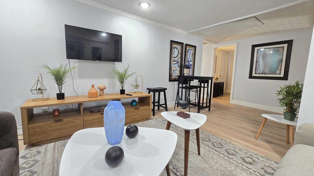 Photo of Livingroom in Lake Davis - Greenwood