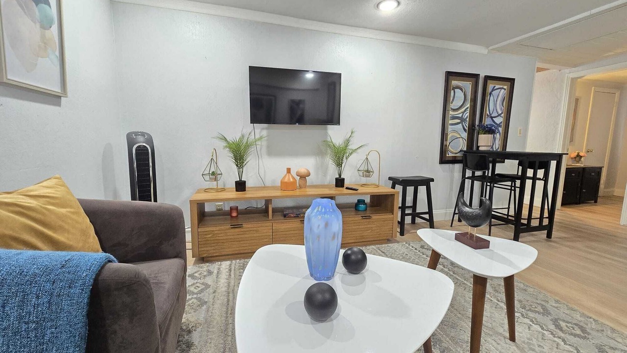 Photo of Livingroom in Lake Davis - Greenwood