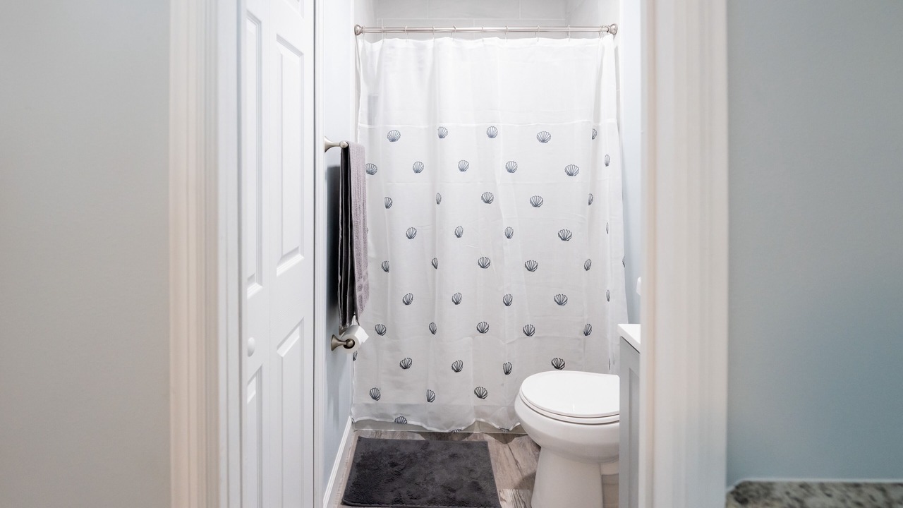 Photo of Bathroom in Boggy Creek