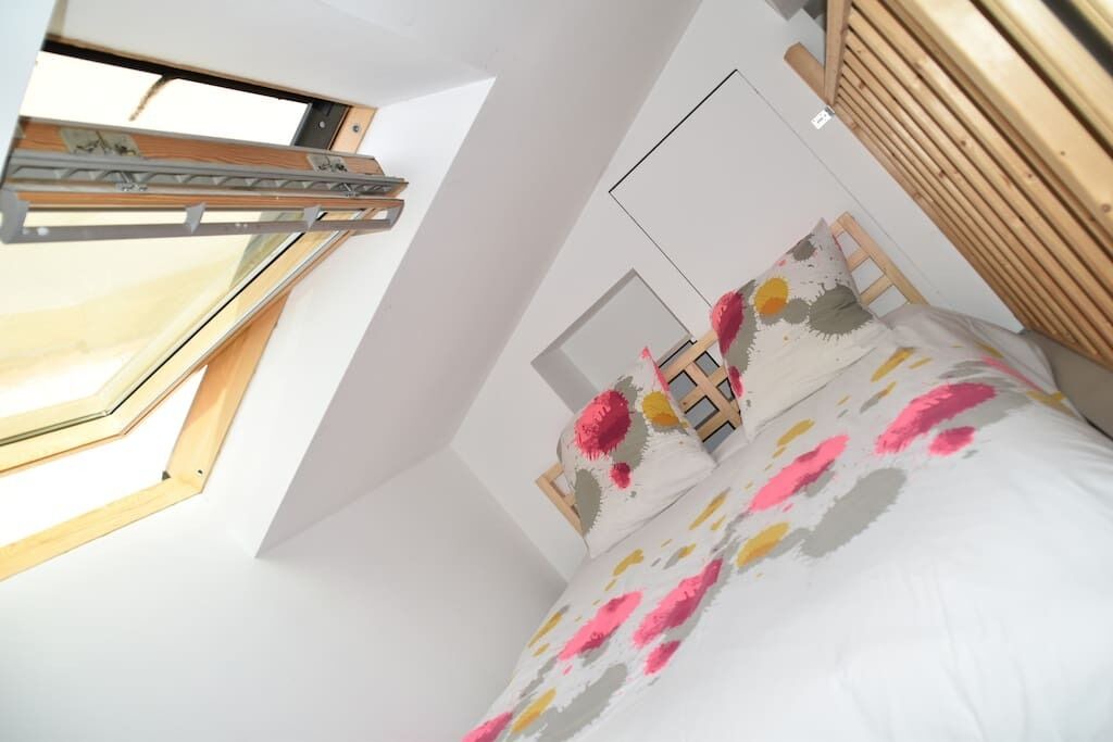 Photo of Bedroom in Prado - Republique