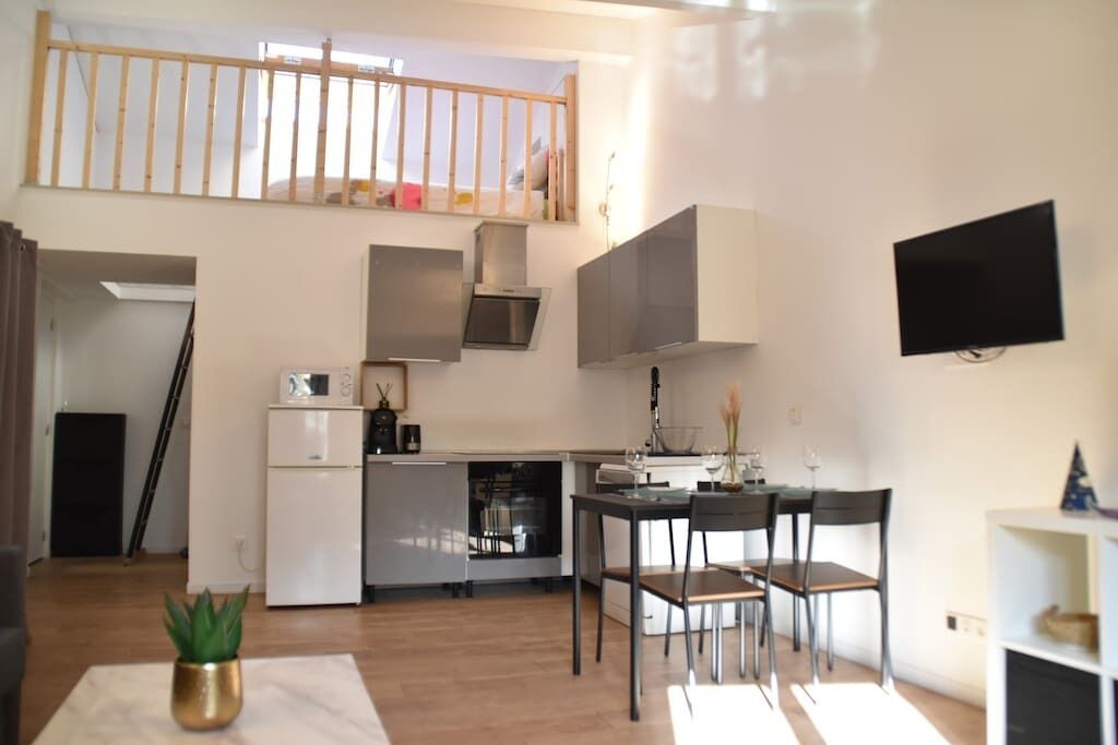 Photo of Kitchen in Prado - Republique