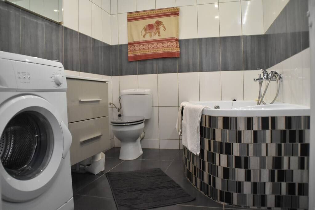 Photo of Bathroom in Prado - Republique
