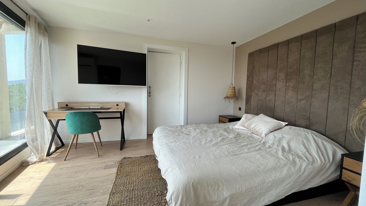 Photo of Bedroom in Cannes La Bocca