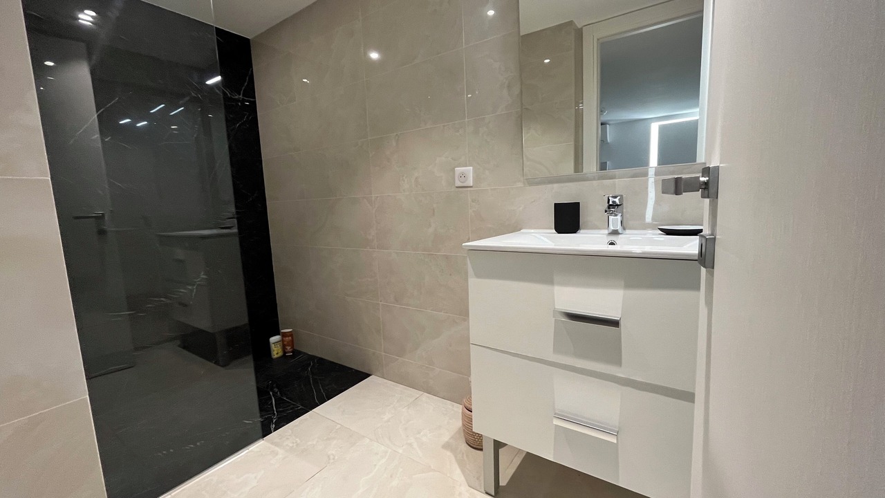 Photo of Bathroom in Cannes La Bocca