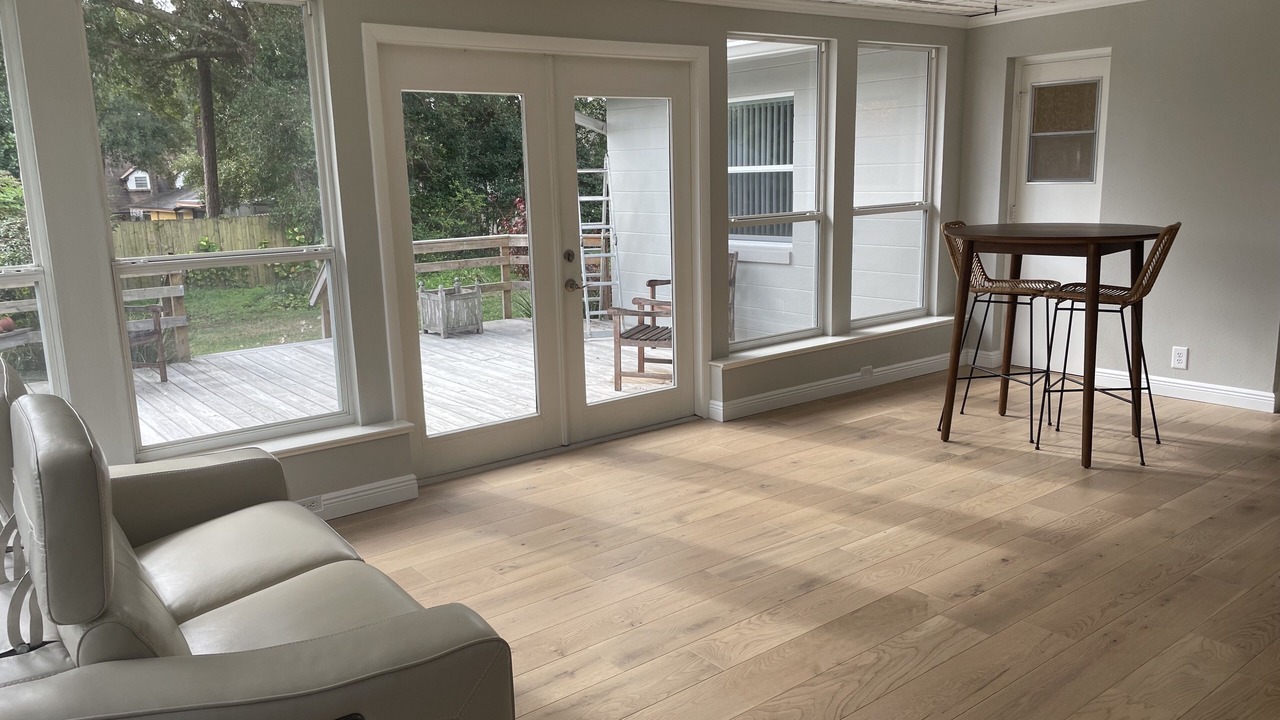 Photo of Livingroom in Longwood