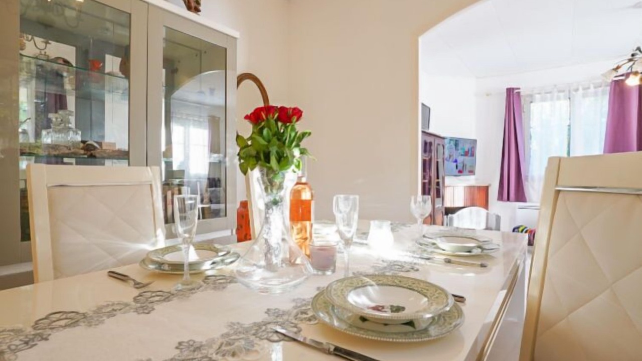 Photo of Bedroom in Mouans-Sartoux
