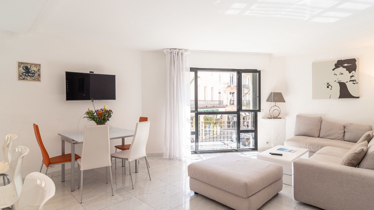 Photo of Livingroom in Cannes City Centre