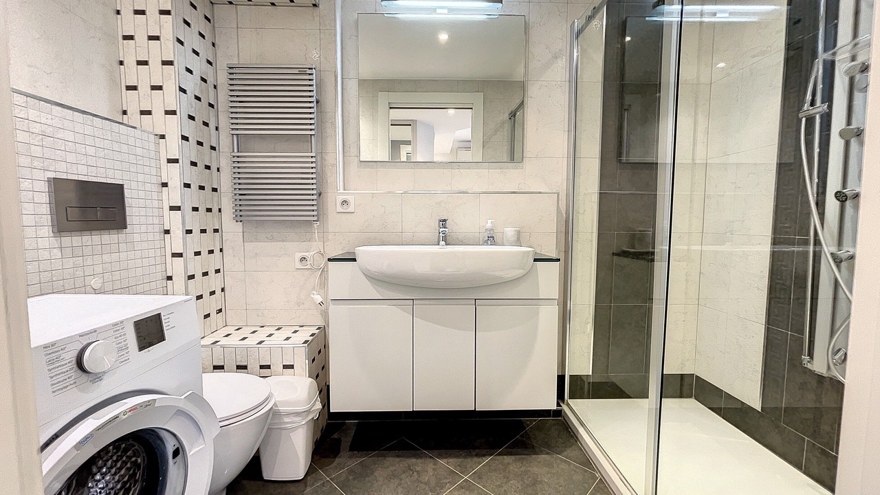 Photo of Bathroom in Cannes City Centre
