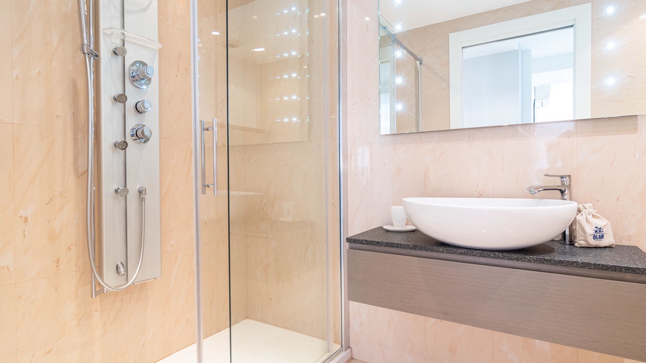 Photo of Bathroom in Cannes City Centre