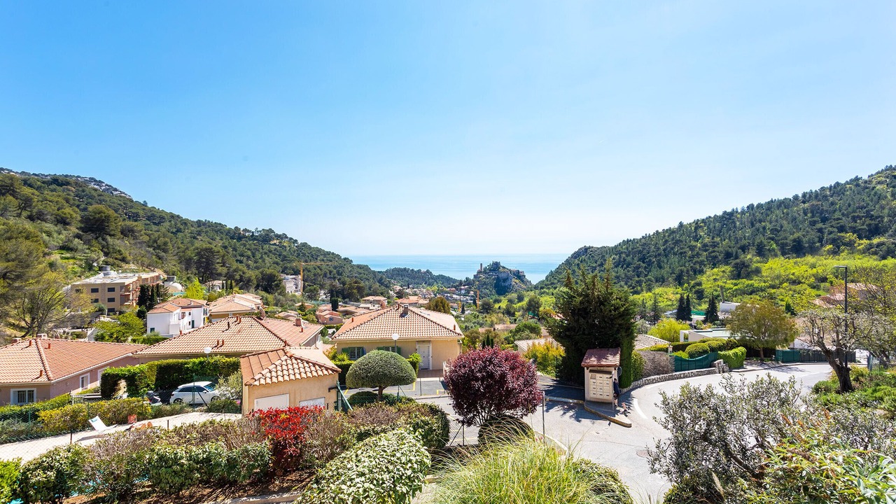 Photo of Others in Eze
