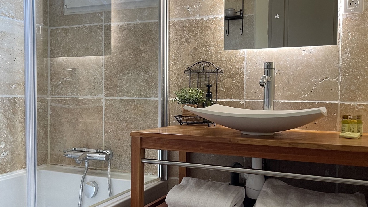 Photo of Bathroom in Tanneron