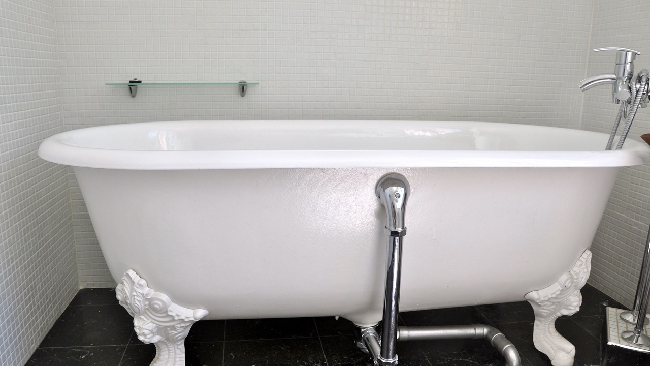 Photo of Bathroom in California - Pezou
