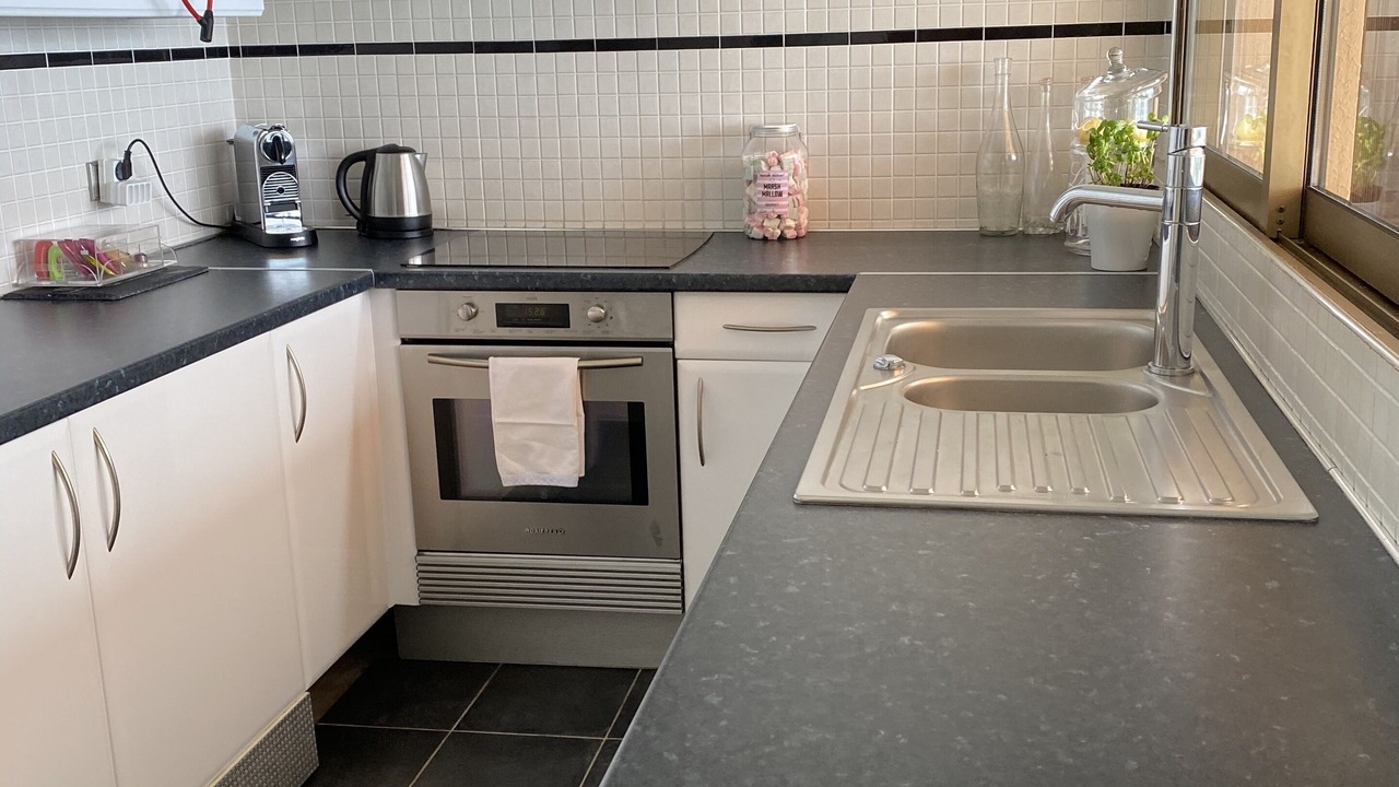 Photo of Kitchen in California - Pezou