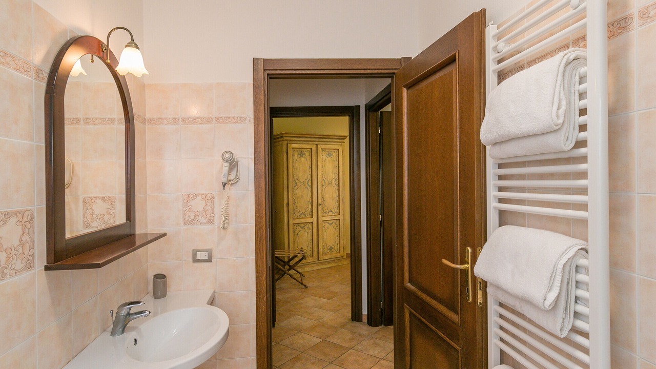 Photo of Bathroom in Campiglia Marittima