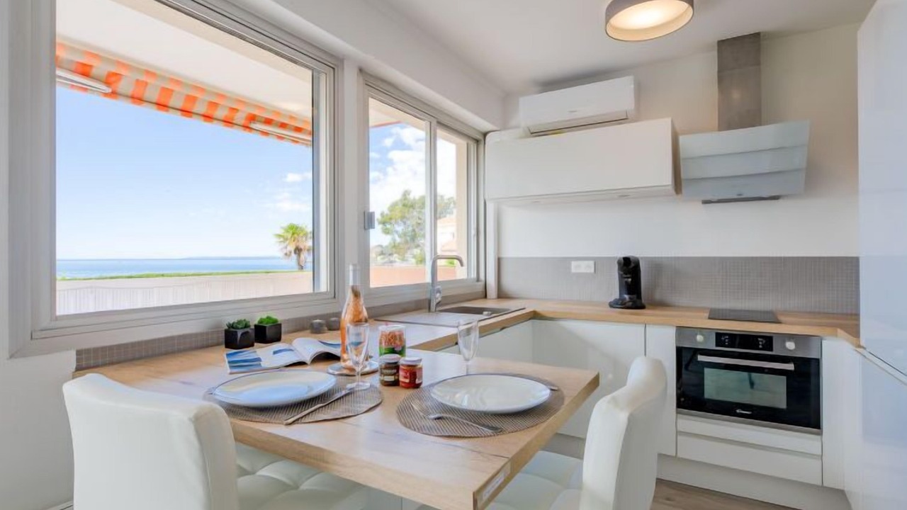 Photo of Bedroom in Boulouris-sur-Mer