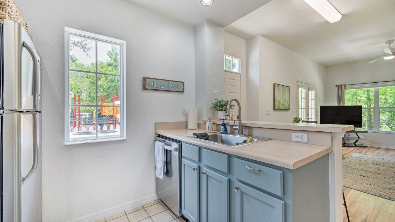 Photo of Kitchen in Venetian Bay Villages