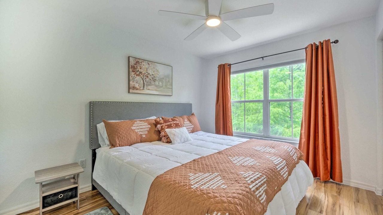 Photo of Bedroom in Venetian Bay Villages