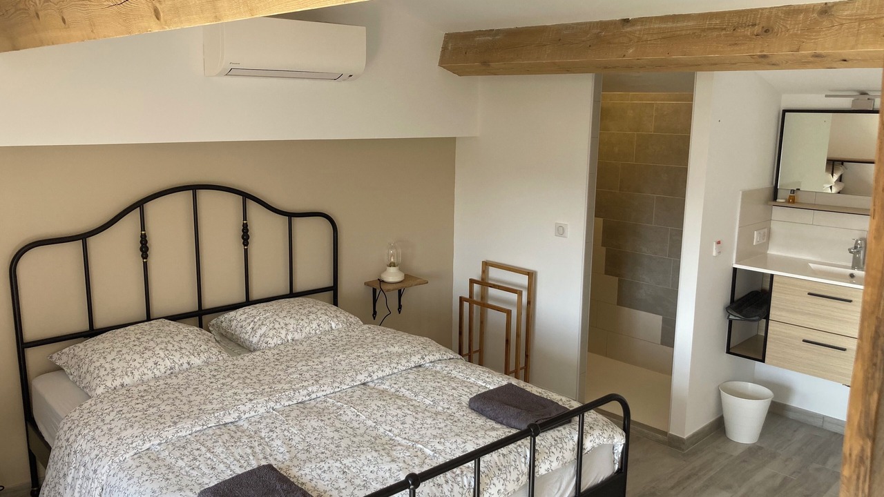 Photo of Bedroom in Tanneron