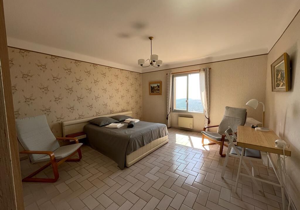 Photo of Bedroom in Speracedes
